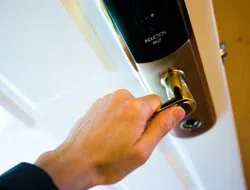 Pro Locksmiths Boston, MA 617-804-1031